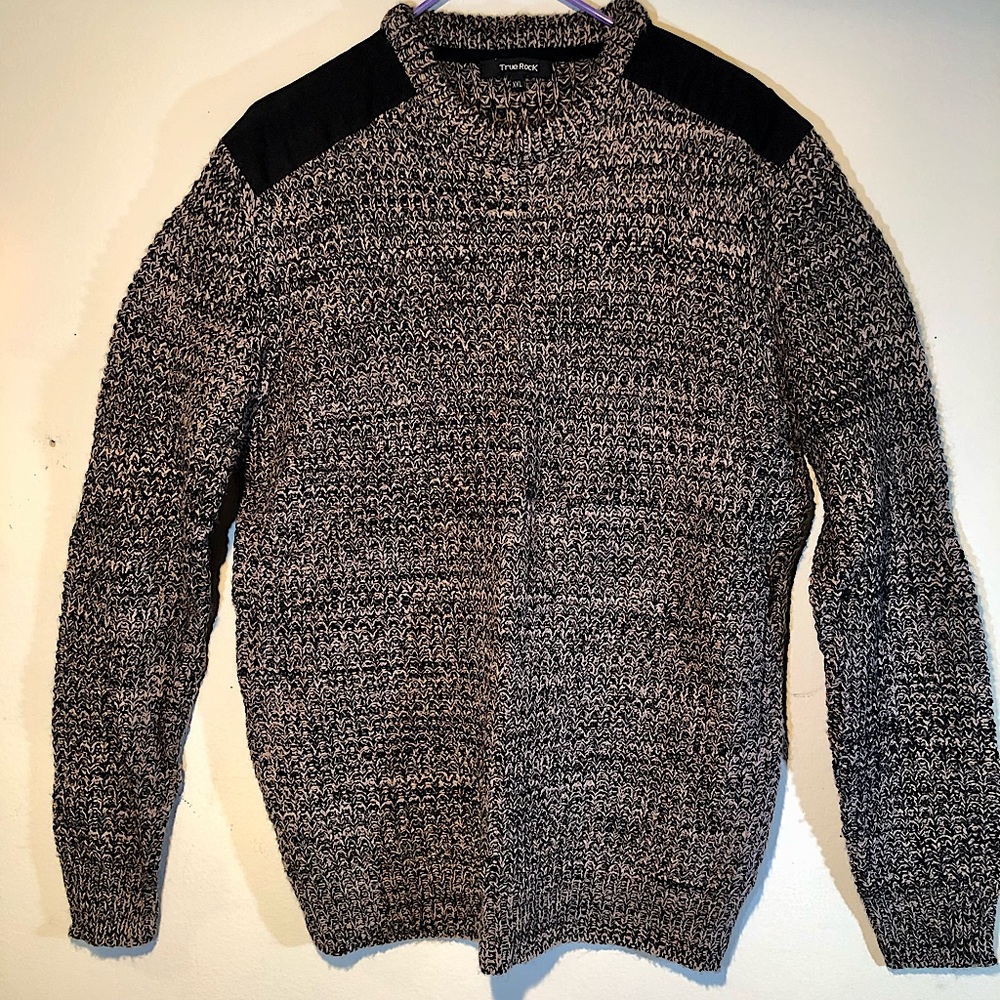 True Rock Crewneck cable knit sweater w/padded shoulders,elbows. Like new. XXL